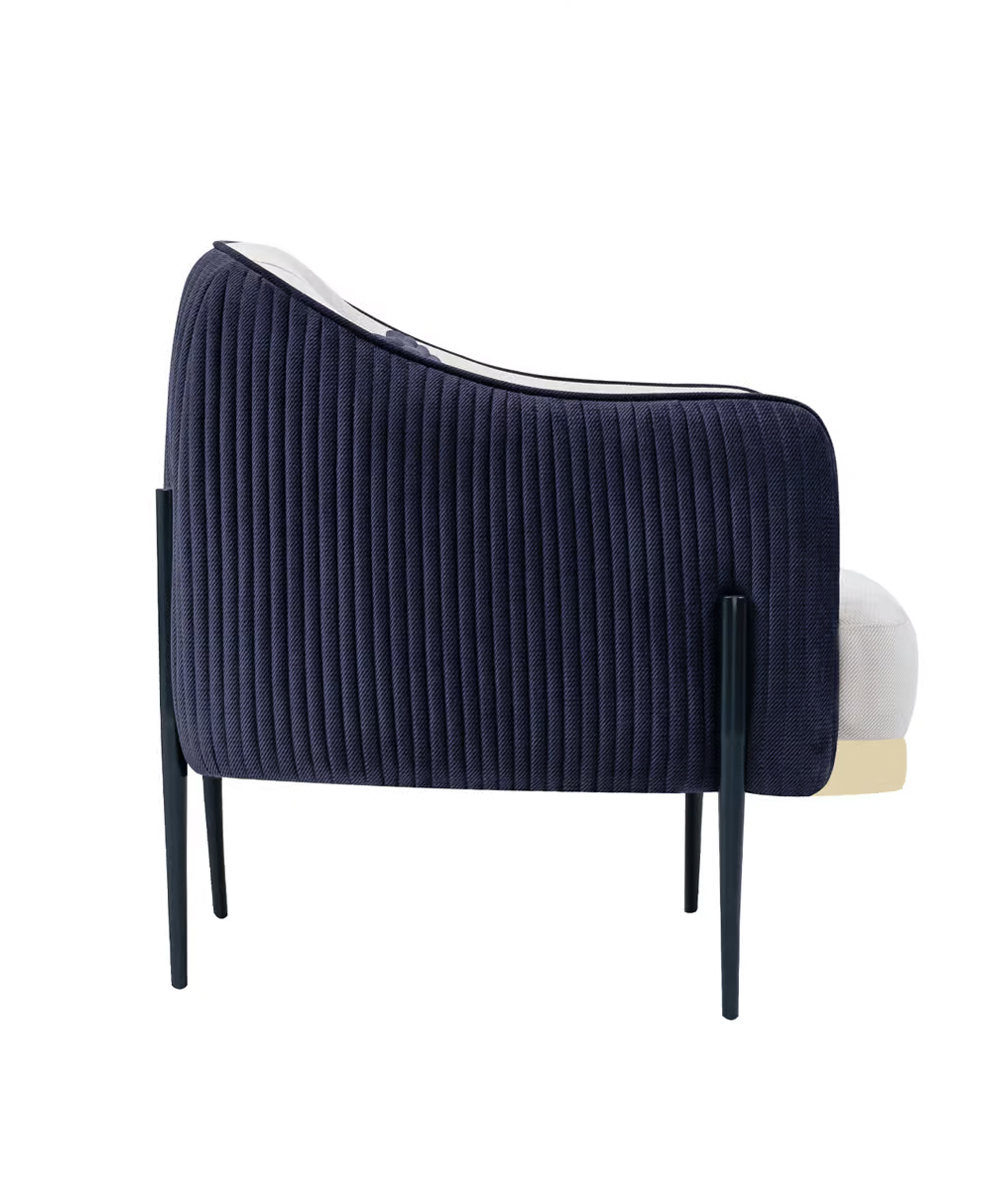 Meghan Lounge - Image 2