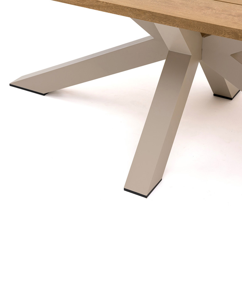 Barcelona Table - Image 4