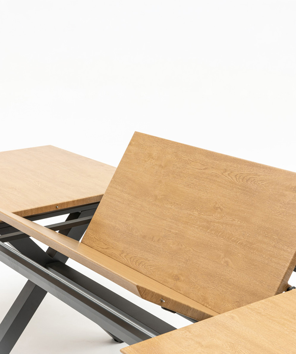 Nice Table - Image 3